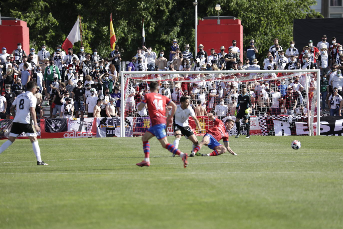 Fotos: Echa un vistazo a las imágenes del partido Burgos CF-CD Calahorra