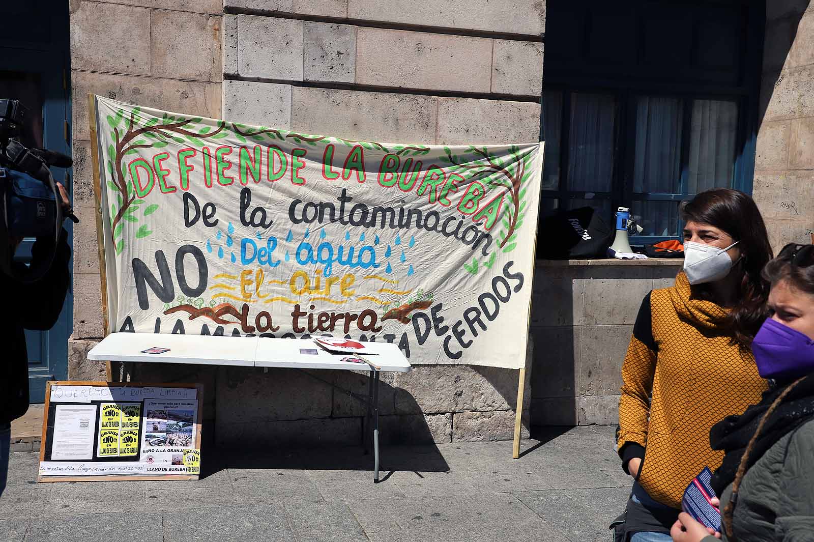 Concentrción contra ls macrogranjas porcinas en Burgos. 