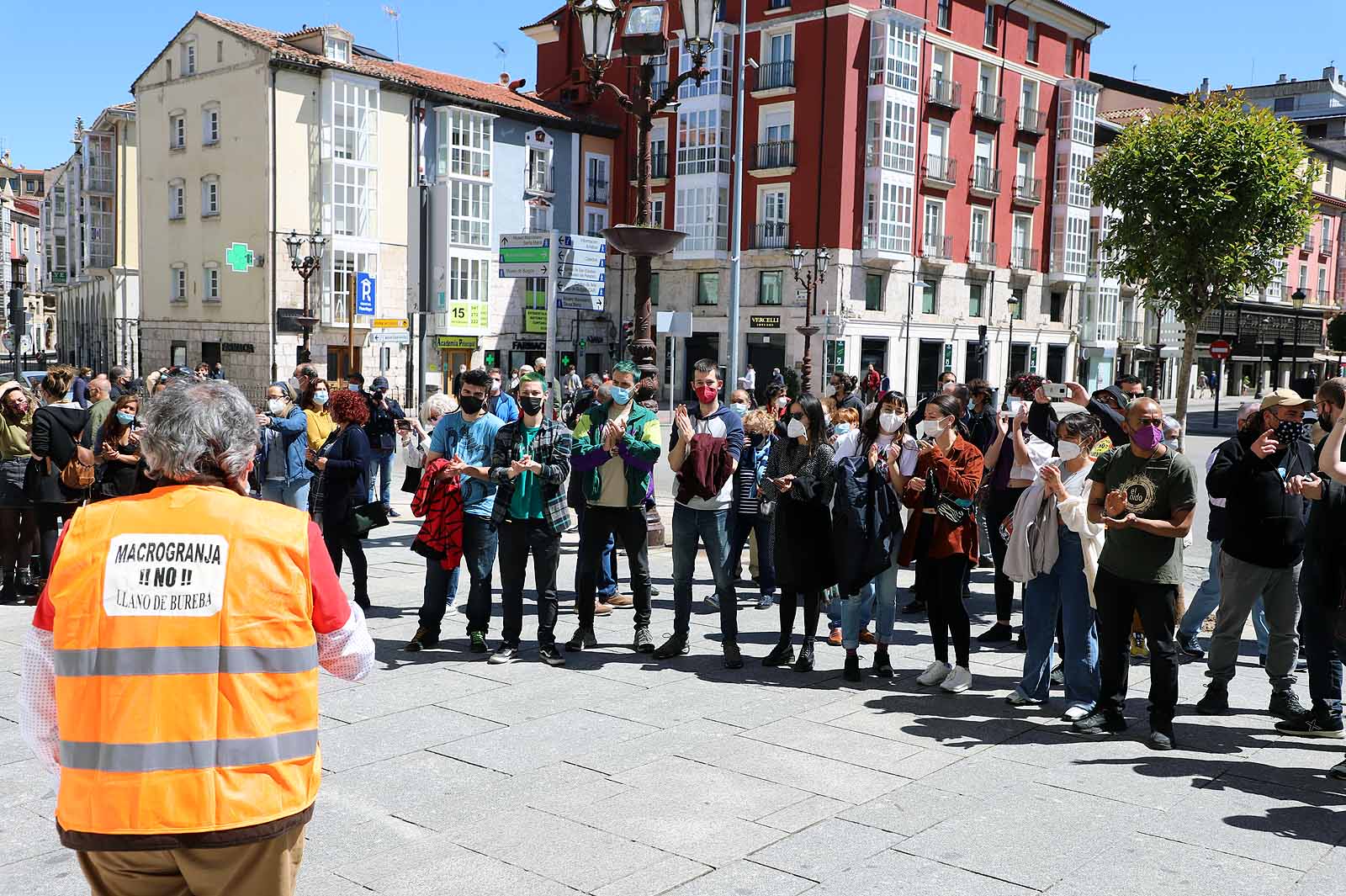 Concentrción contra ls macrogranjas porcinas en Burgos. 