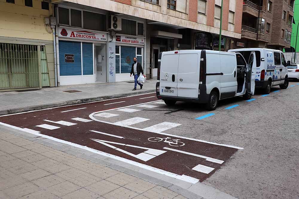 Fotos: Ciclistas y peatones, en contra de las aceras bici