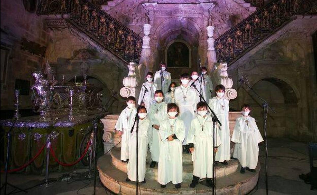 Espectáculo «Danza en la escalera dorada» en la Catedral de Burgos.