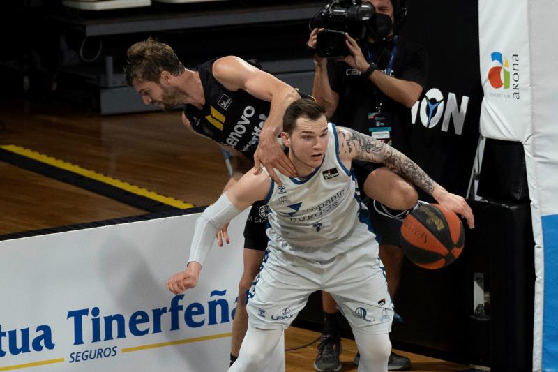 Los de Joan Peñarroya caen en el primer partido de los cuartos ante el Lenovo Tenerife.