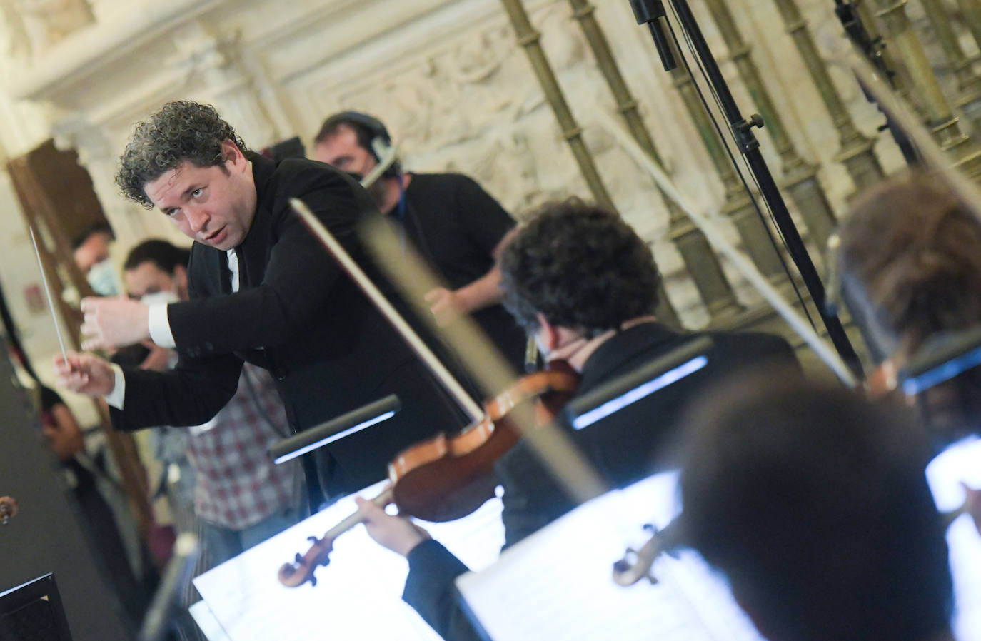 Dudamel durante el concierto de este sábado en la Catedral de Burgos. 