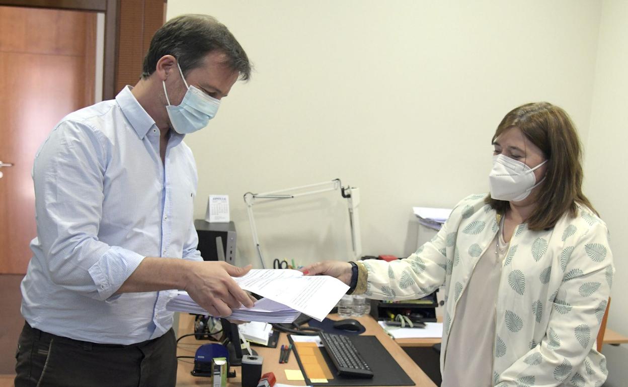 Borja Suárez ha entregado hoy los avales. 