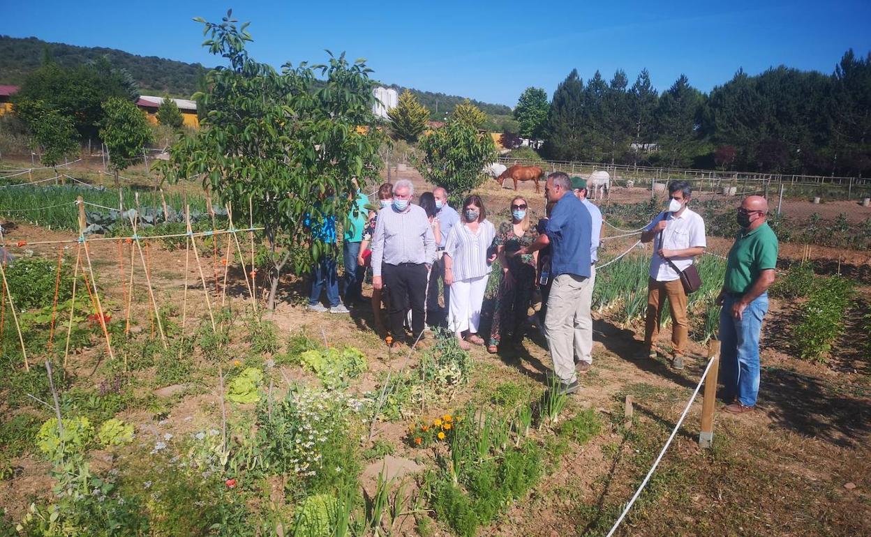 Inauguración de los huertos sostenibles en Covarrubias.