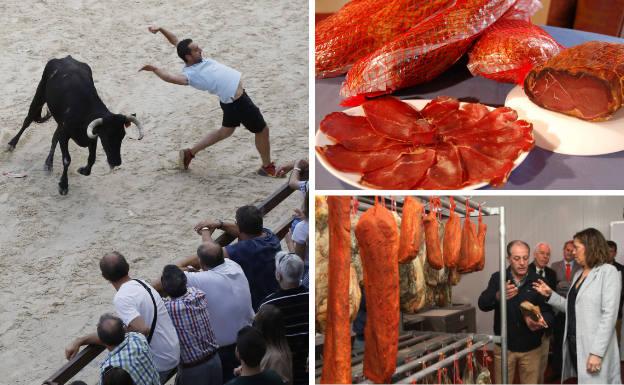 Encierro de vaquillas durante sus fiestas de San Bartolomé. A lado, detalle de la cecina de caballo,muy típica en Villarramiel, y otros productos cárnicos de caballo en la localidad.