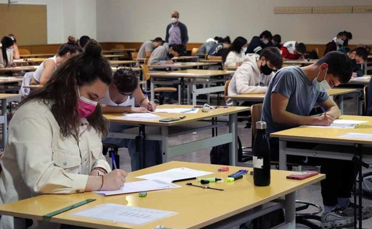 Alumnos en la prueba de la EBAU el pasado mes de junio. 