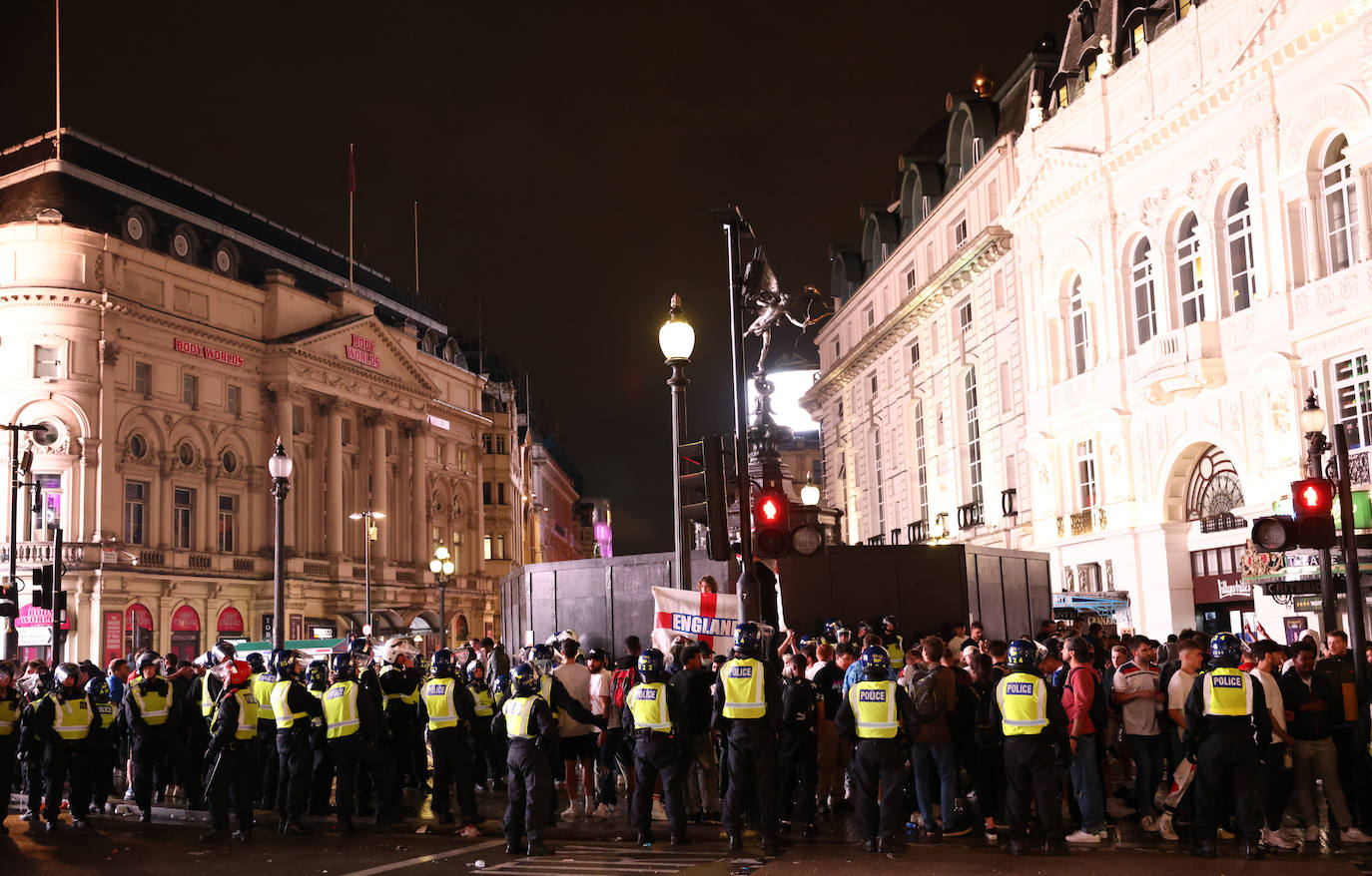 Fotos: Imágenes de los disturbios efectuados por los aficionados ingleses tras la derrota de Inglaterra en la final de la Eurocopa