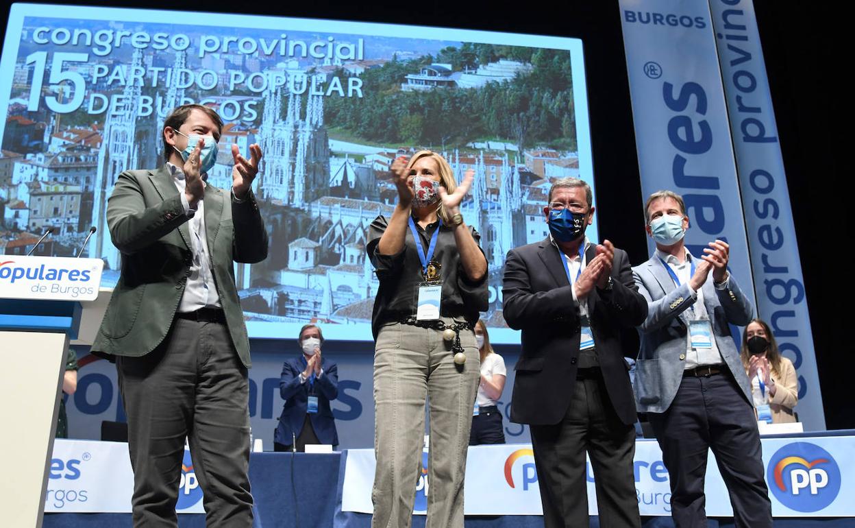 Suárez (drch) ya es nuevo presidente del PP en Burgos. 