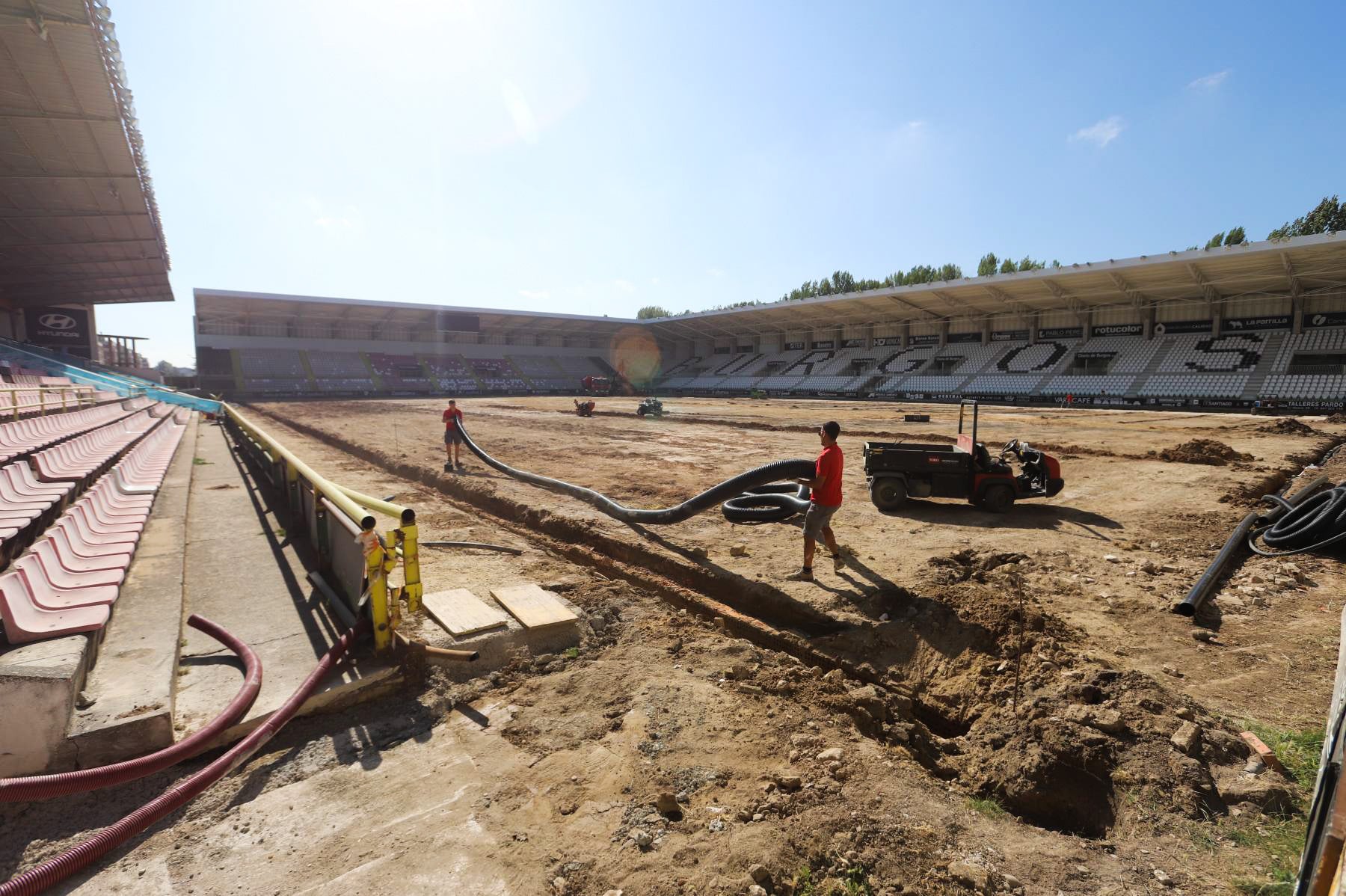Fotos: El Plantío se prepara para su regreso a Segunda División