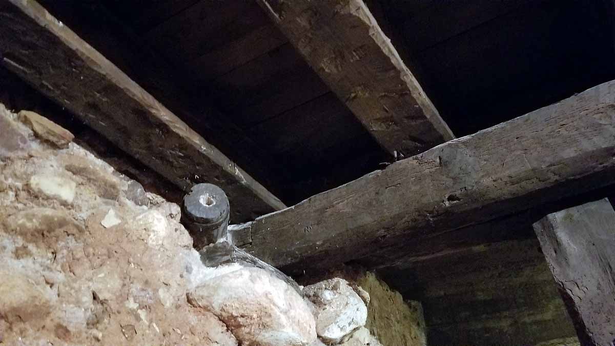 Interior de una bodega. 