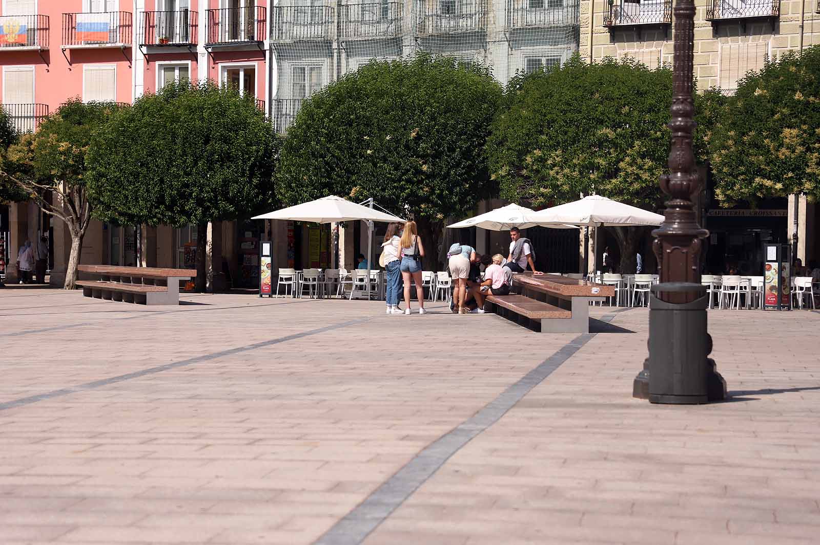 Las terrazas a la sombra han sido parada obligatoria para muchos. 