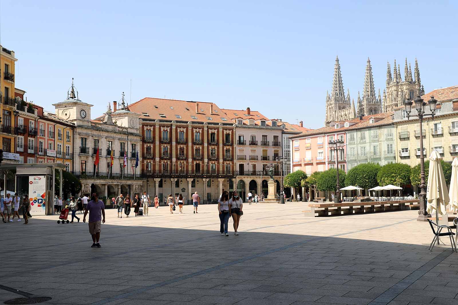 Las terrazas a la sombra han sido parada obligatoria para muchos. 
