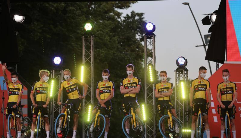 Fotos: Los mejores ciclistas del circuito ya están en Burgos