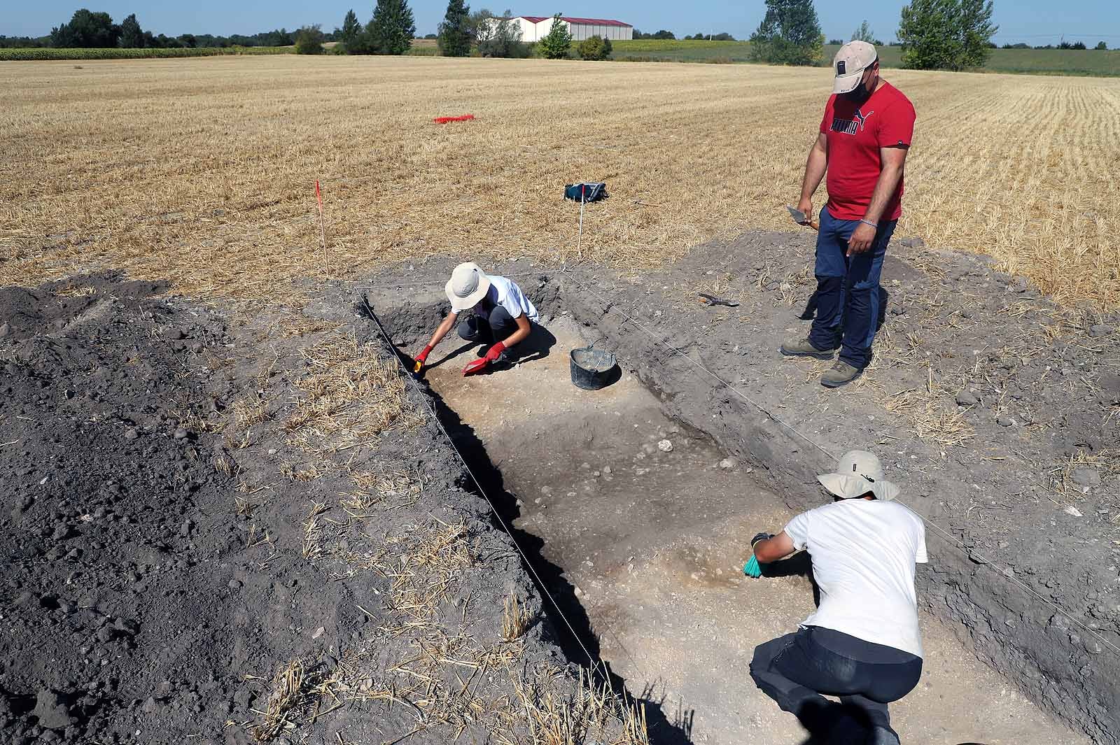 Un grupo de arqueólogos se traslada por quinto año para investigar un asedio romano.