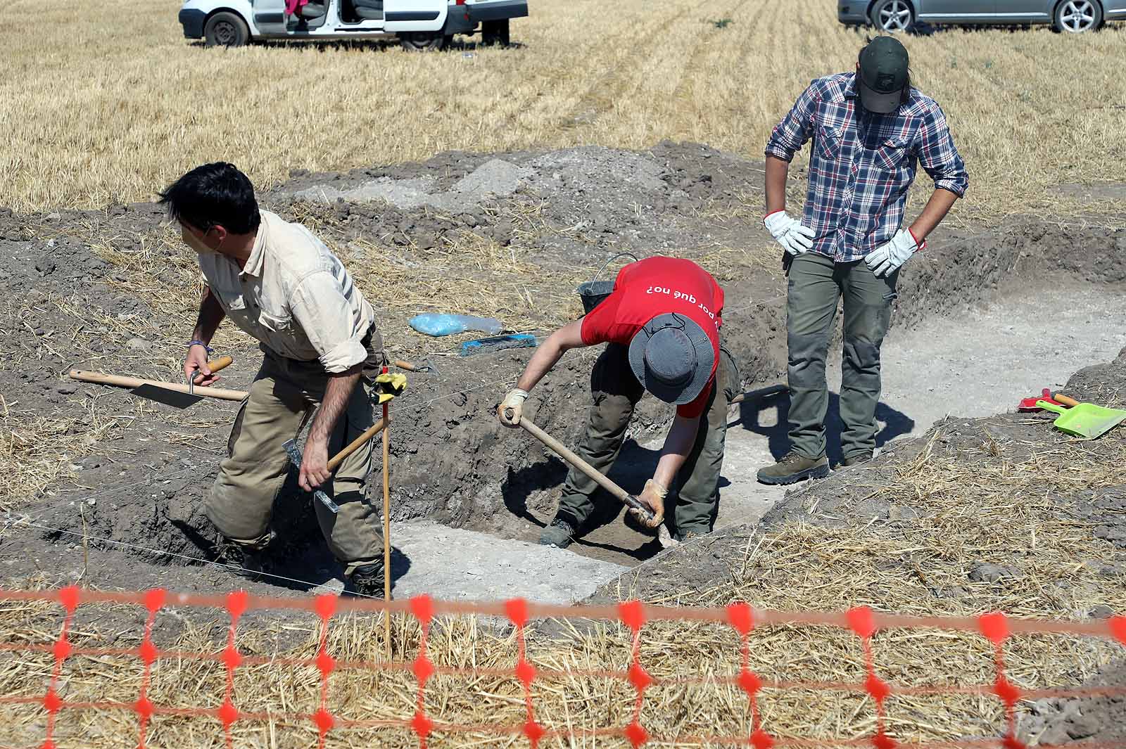 Un grupo de arqueólogos se traslada por quinto año para investigar un asedio romano.