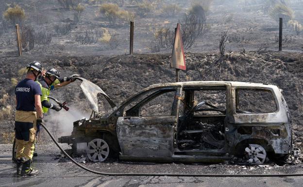 Los bomberos llevan al juzgado a la Diputación de Ávila por el incendio de Navalacruz