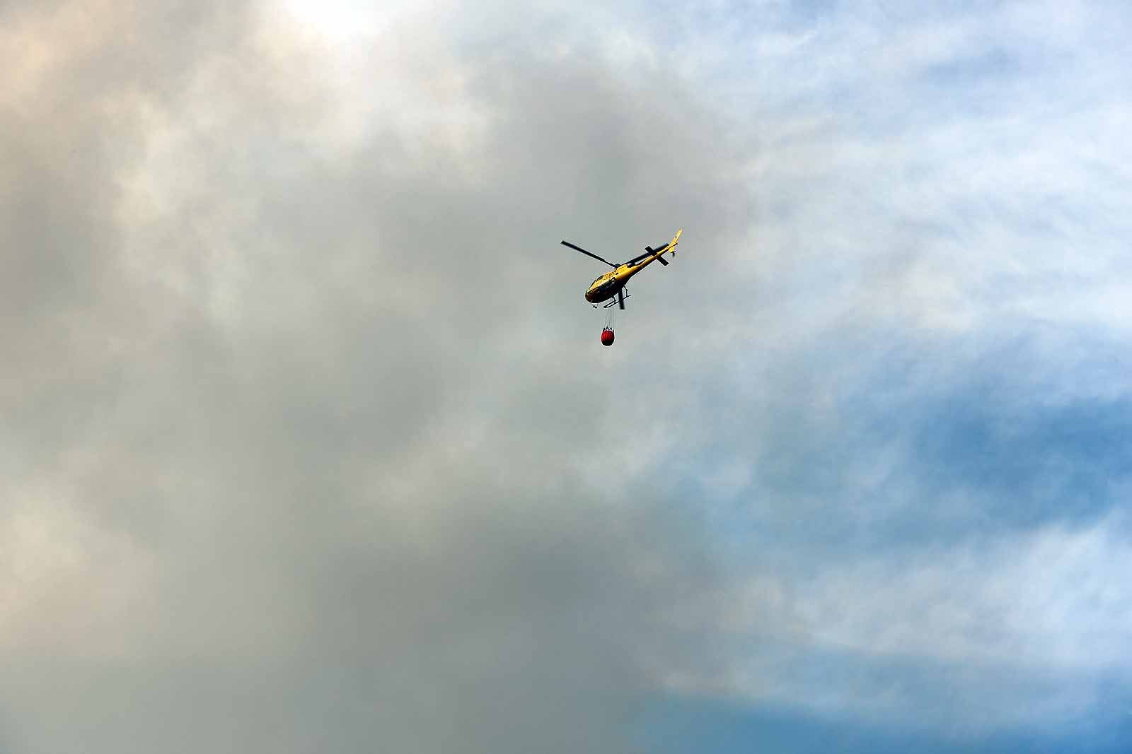 Un gran operativo trabaja desde primera hora de la tarde en incendio declarado en Masa.