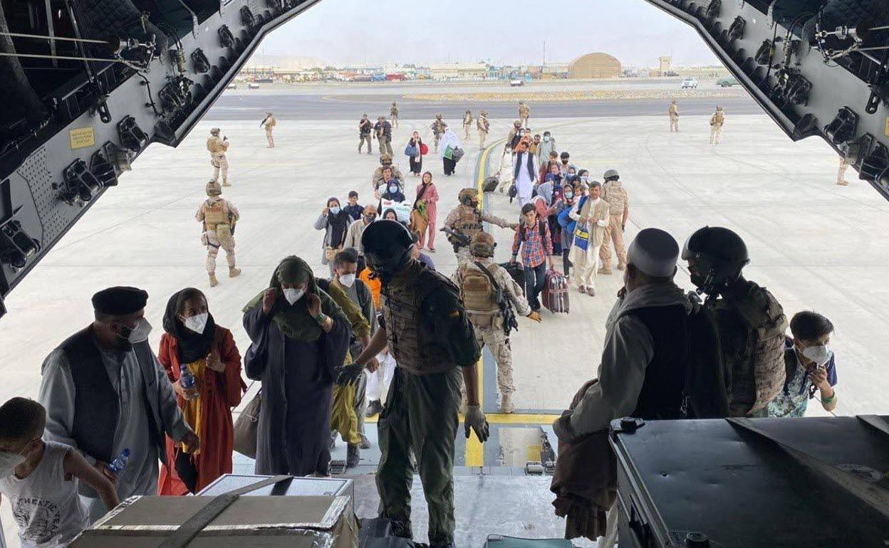Evacuación de refugiados afganos de Kabul.