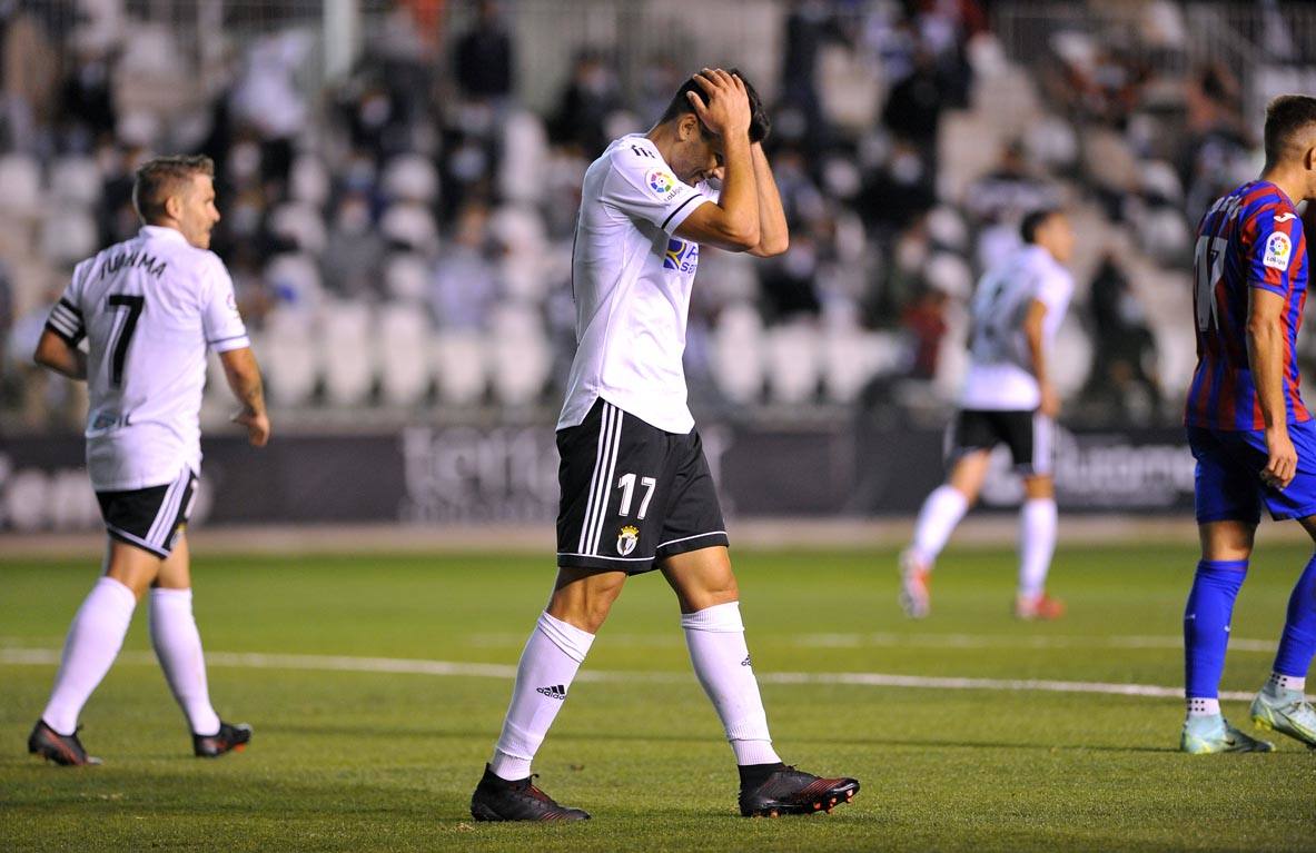 Fotos: Imágenes del Burgos CF - Eibar en El Plantío