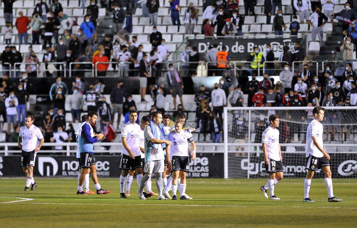 Fotos: Imágenes del Burgos CF - Eibar en El Plantío