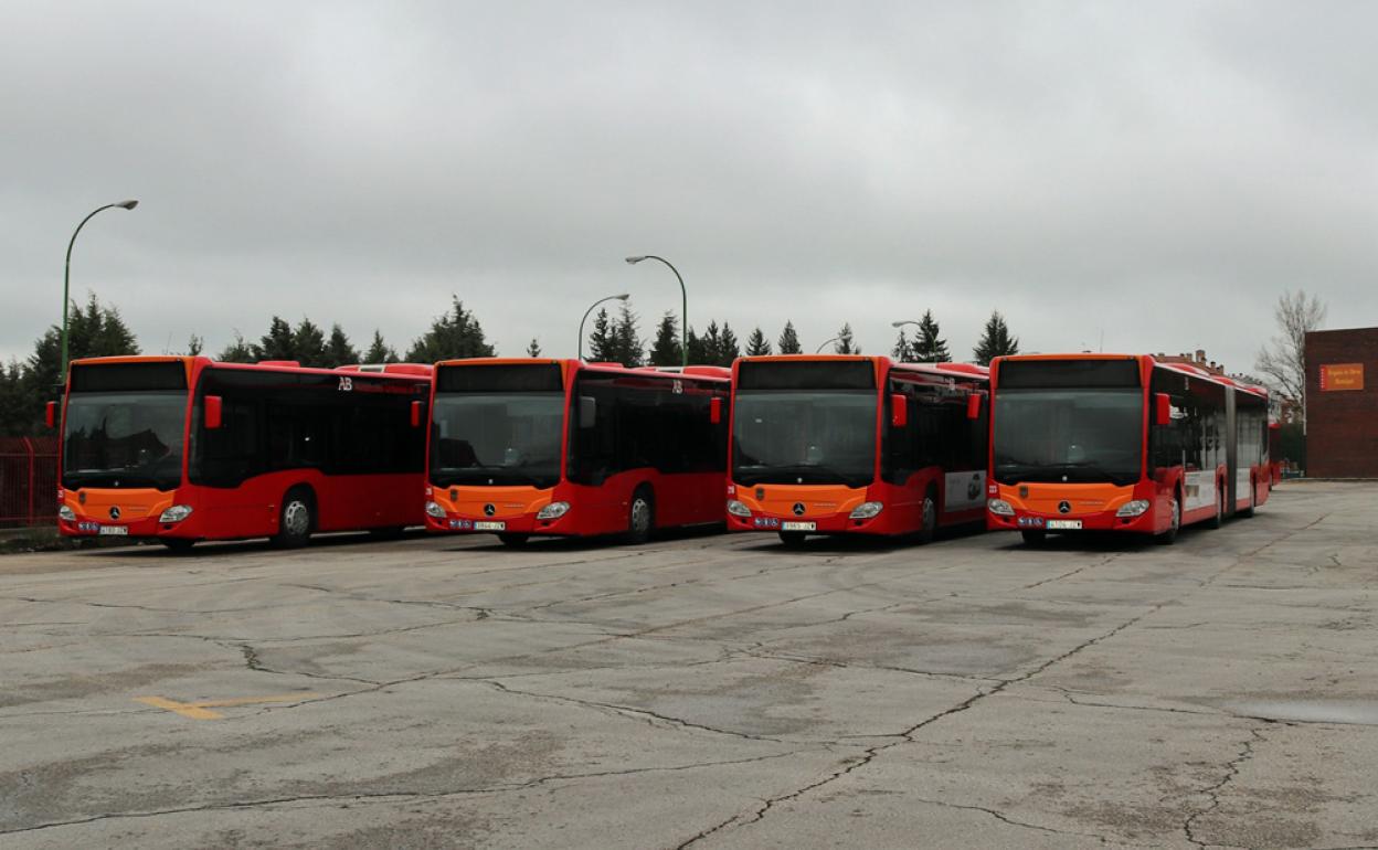 Autobuses Urbanos de Burgos en las cocheras municipales