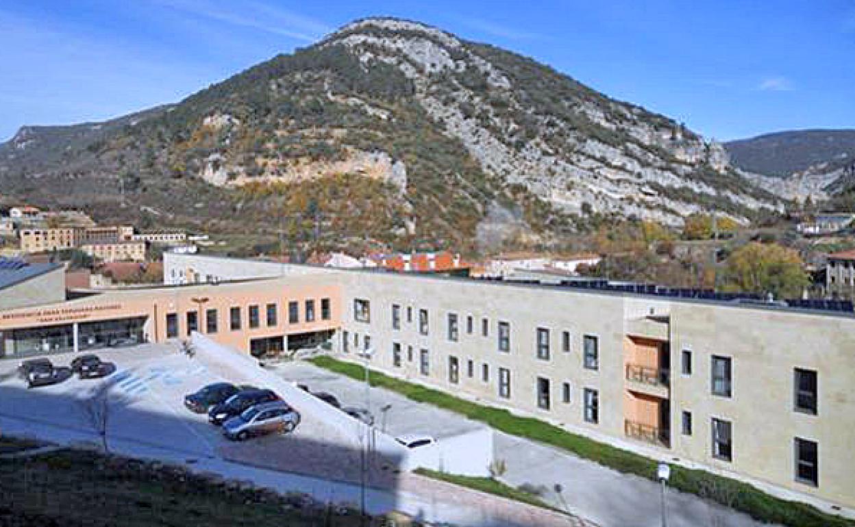 Imagen exterior de la residencia de mayores de Oña. 