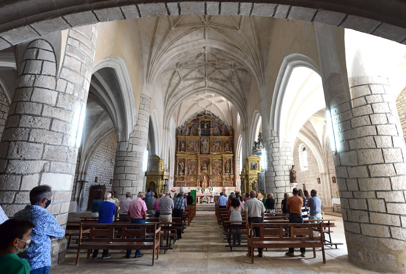 Abrazo a la iglesia de Mazuela. 