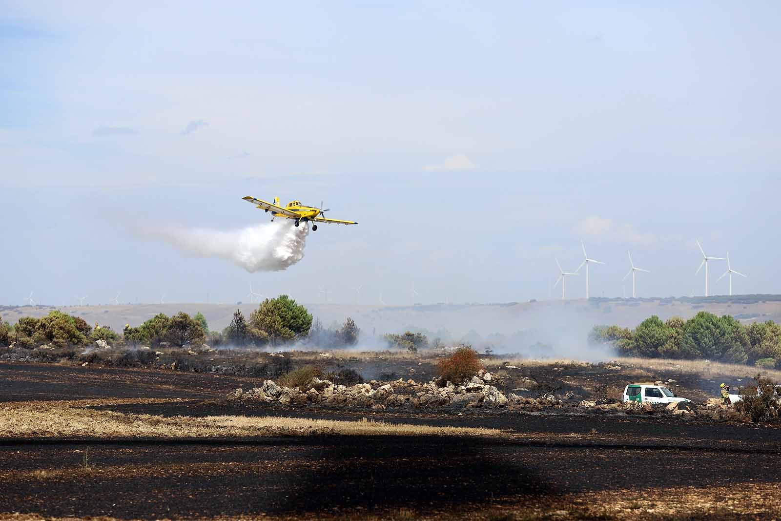 Fotos: Incendio en el parque eólico de Valle de Santibáñez