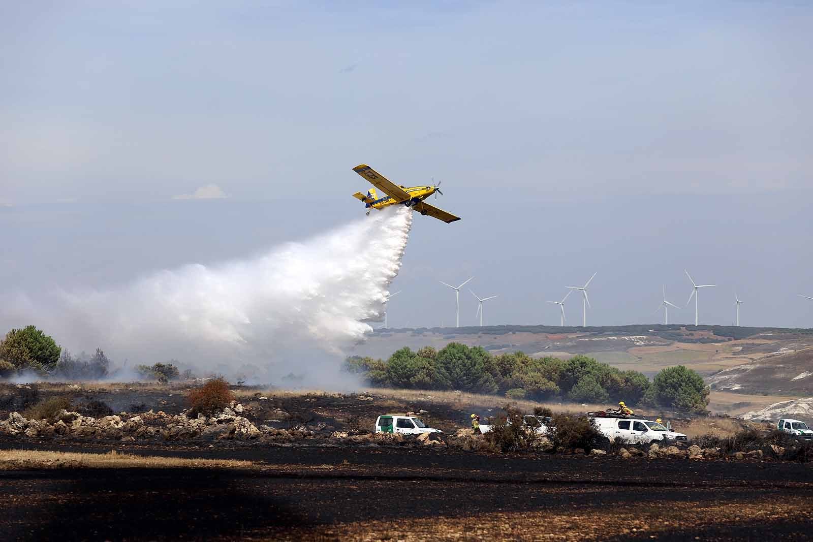 Fotos: Incendio en el parque eólico de Valle de Santibáñez