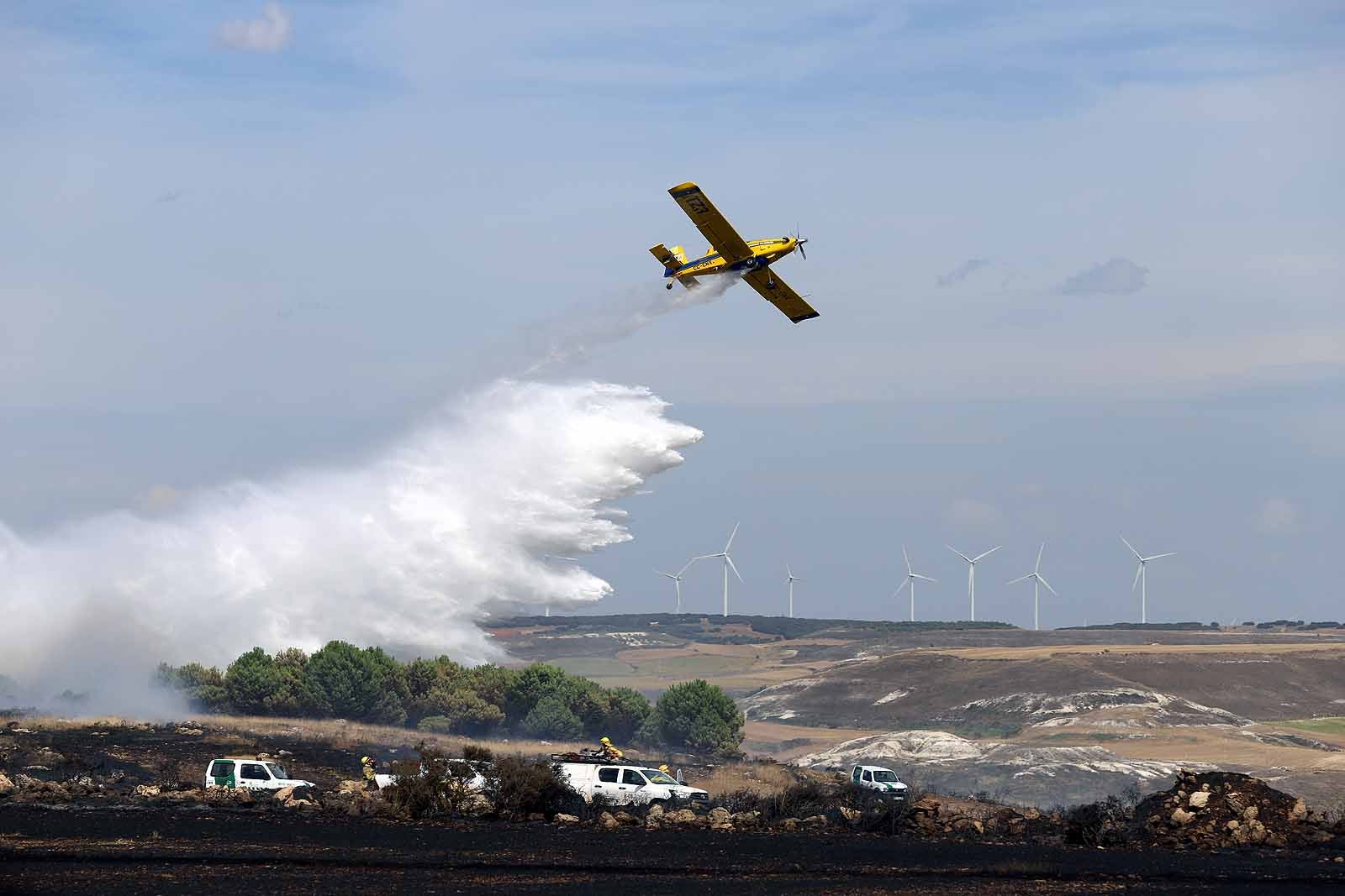 Fotos: Incendio en el parque eólico de Valle de Santibáñez