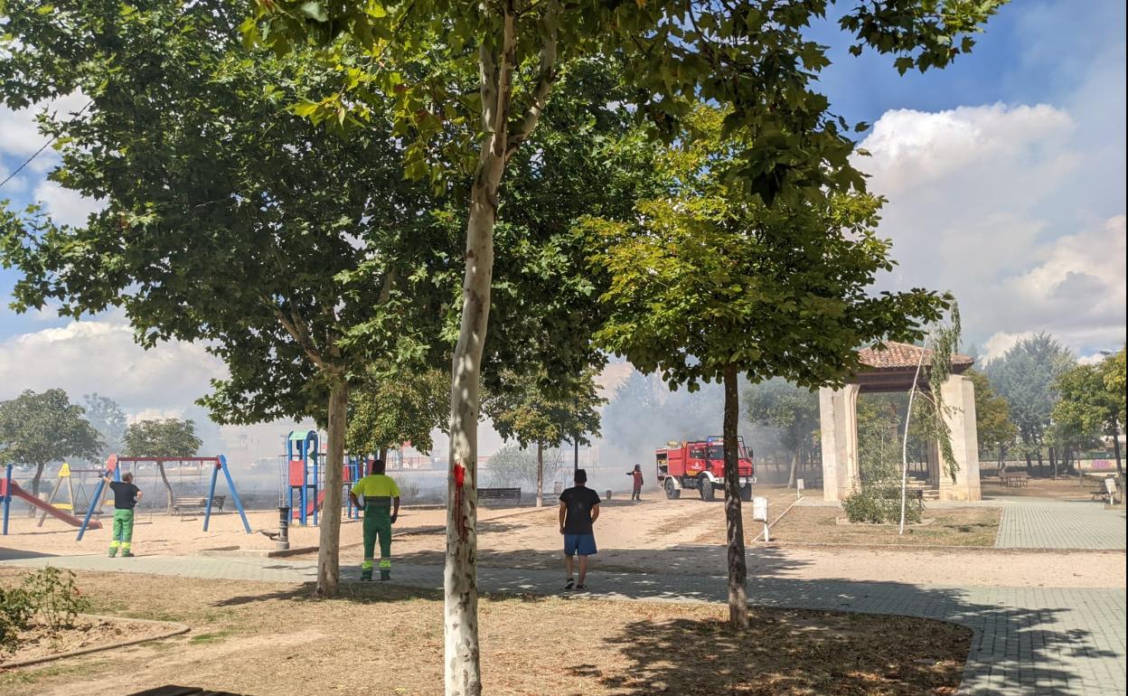 Fuego originado en San Antón, en Aranda de Duero.