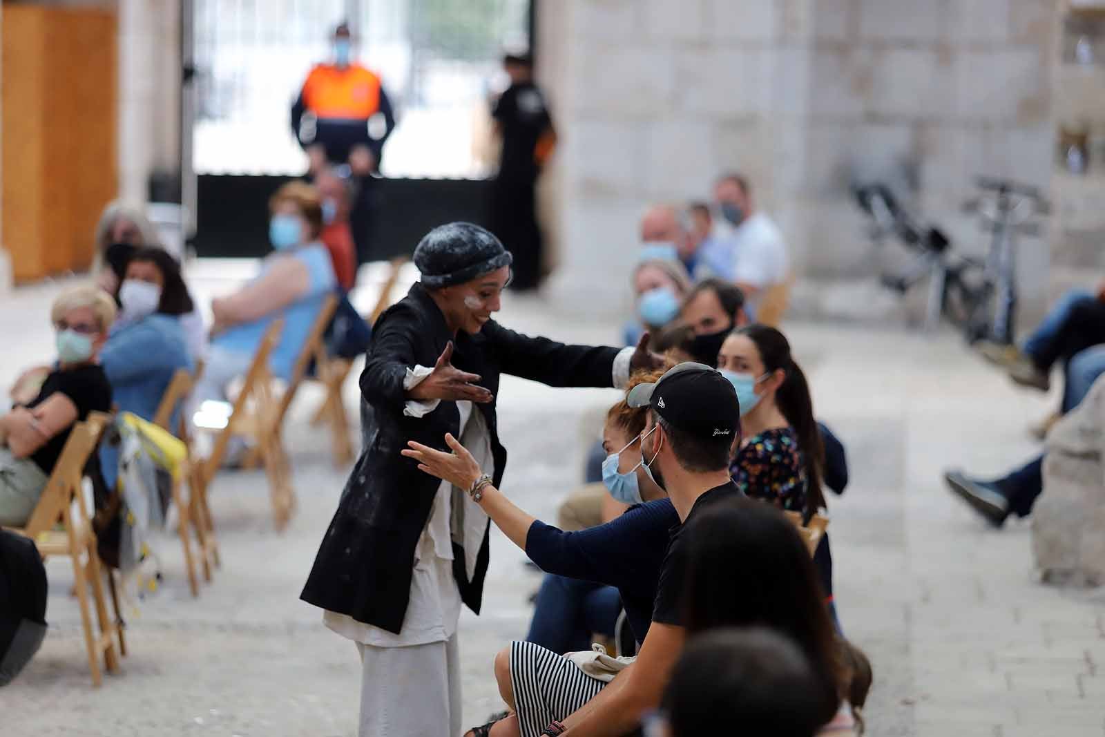 Circo, danza y teatro ya están en Burgos en una nueva edición del festival.