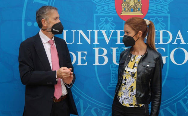 El rector de la Universidad de Burgos, Manuel Pérez Mateos, y la alcaldesa de Miranda, Aitana Hernando Ruiz. 