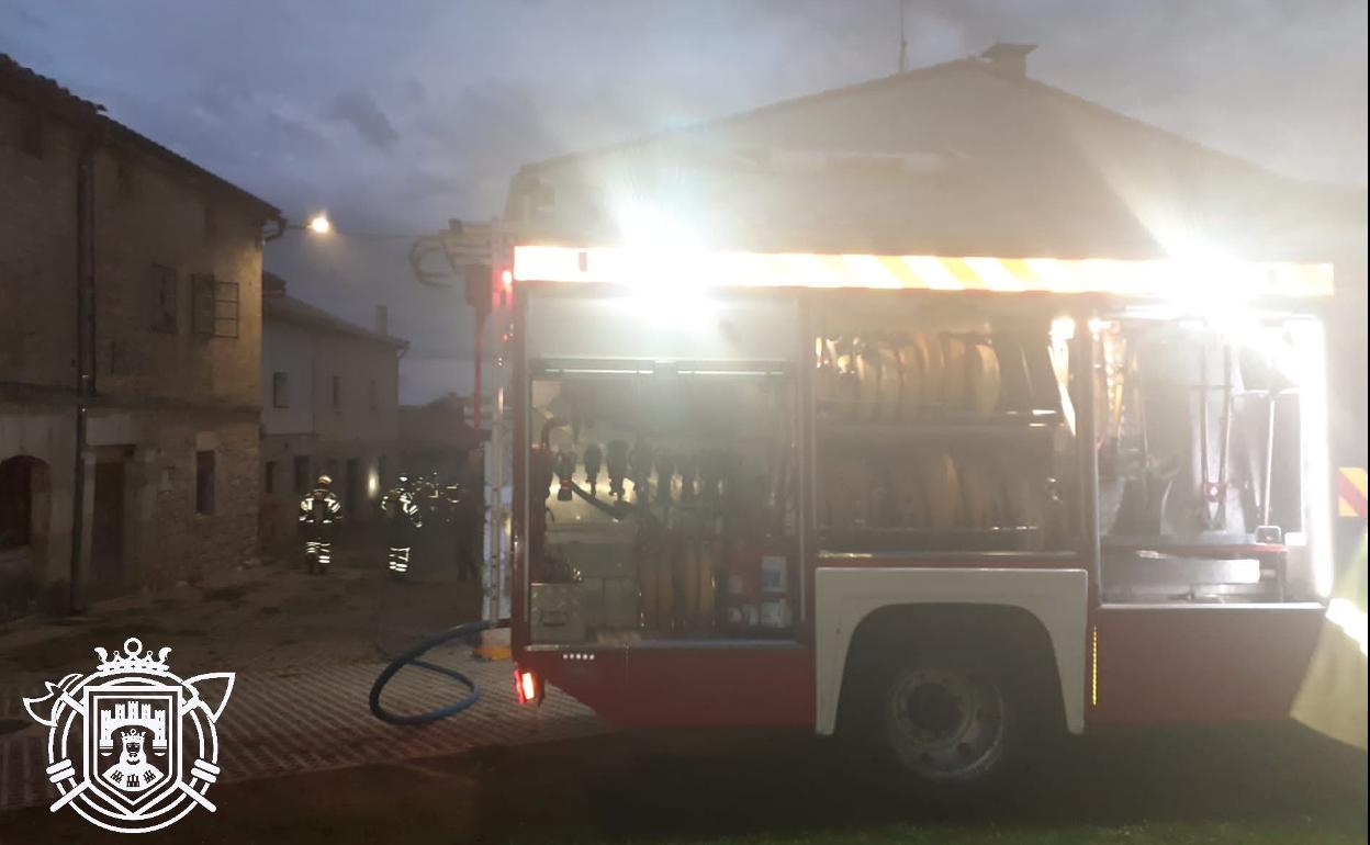 Los bomberos han apagado un fuego en Olmos de Atapuerca.