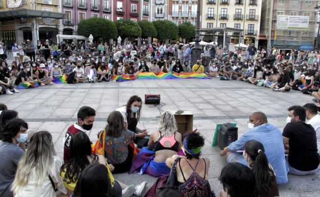 La «calma tensa» del colectivo LGTBI+ en Burgos