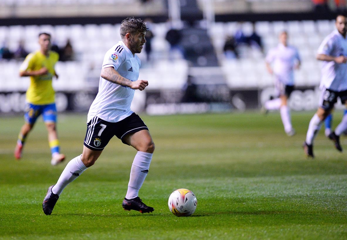 Fotos: El Burgos CF suma un empate frente a Las Palmas