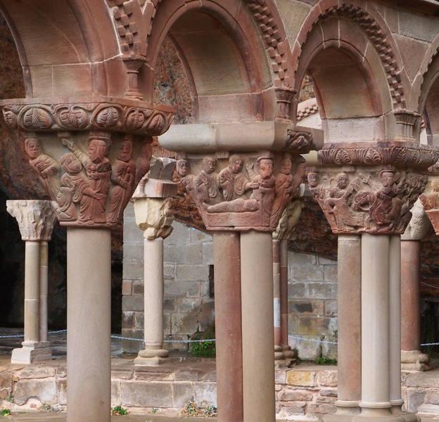 Claustro de San Juan de la Peña. 