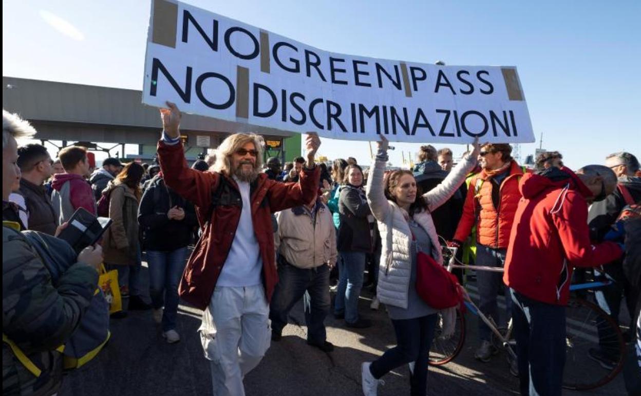 La jornada transcurrió sin grandes incidentes más allá de los bloqueos en los accesos a los puertos de Trieste y de Génova.