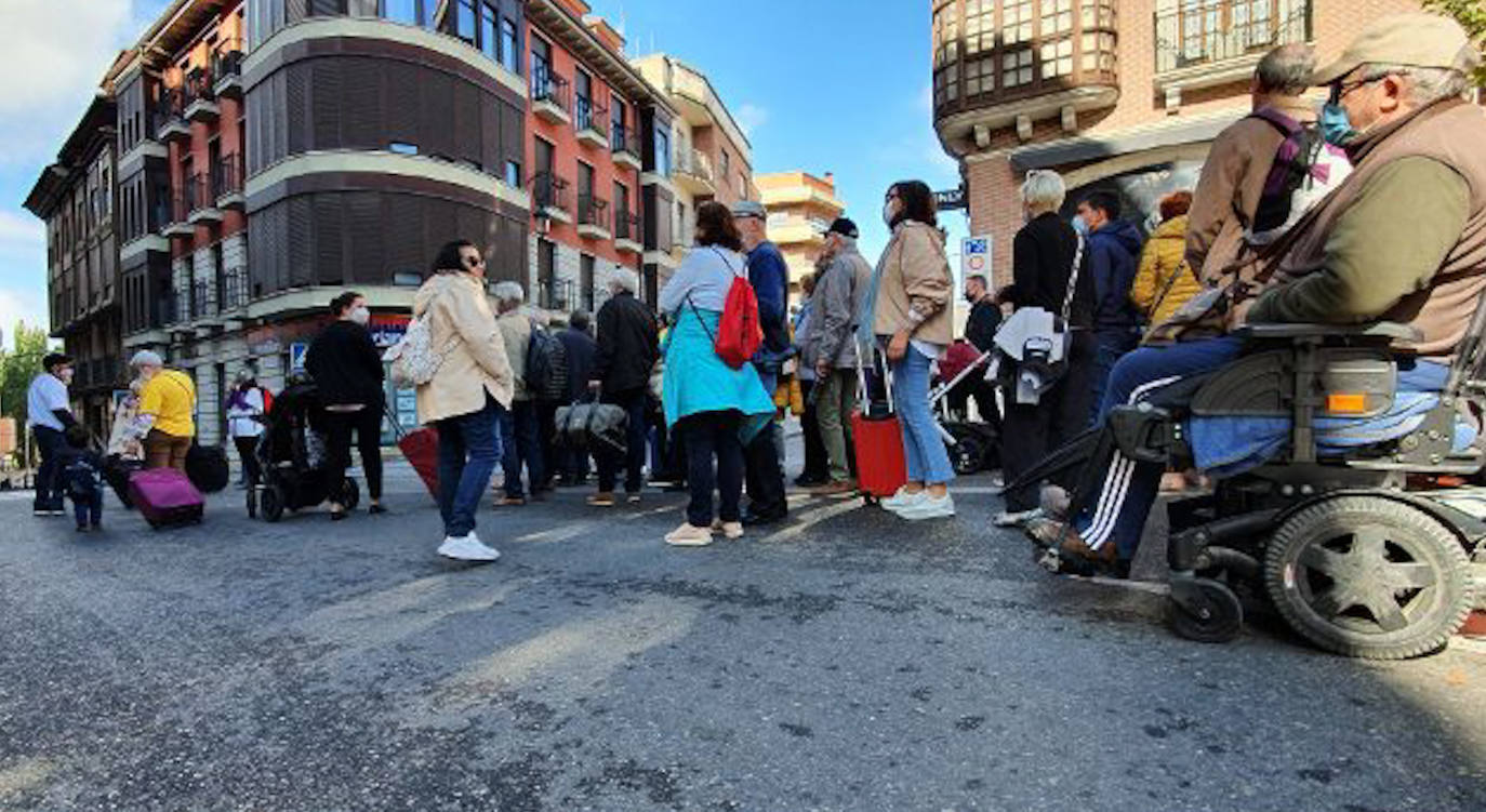 Fotos: Decenas de ribereños exigen en Aranda la reapertura del directo