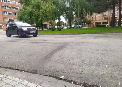 Imagen secundaria 1 - Los vecinos de Gamonal siguen sin encontrar explicación a la prohibición de aparcar en dos rotondas