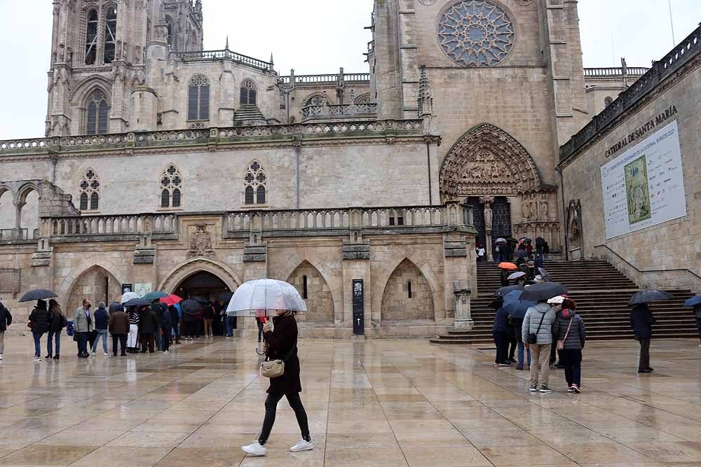 Fotos: Burgos se despide octubre con lluvia