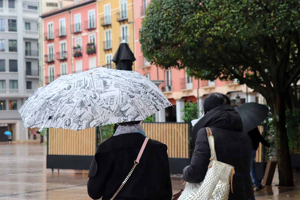 Fotos: Burgos se despide octubre con lluvia