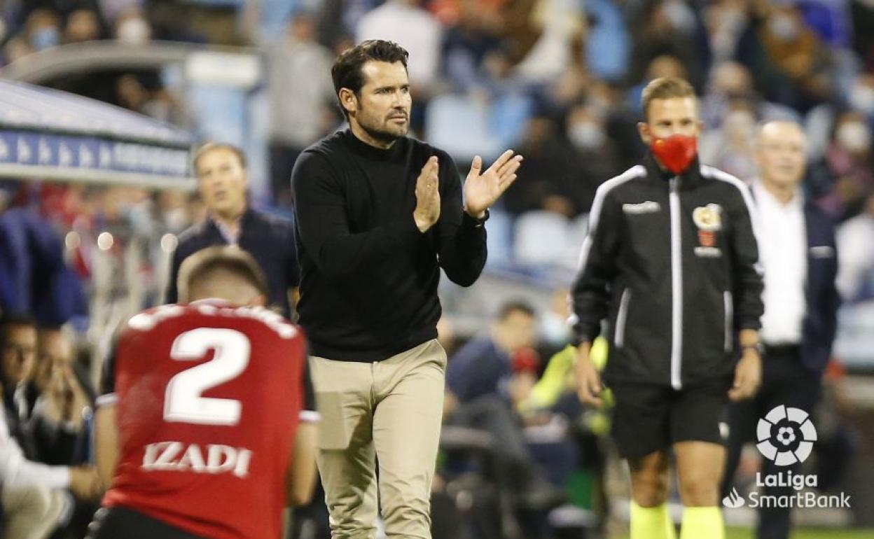 Lolo Escobar, técnico del Mirandés. 