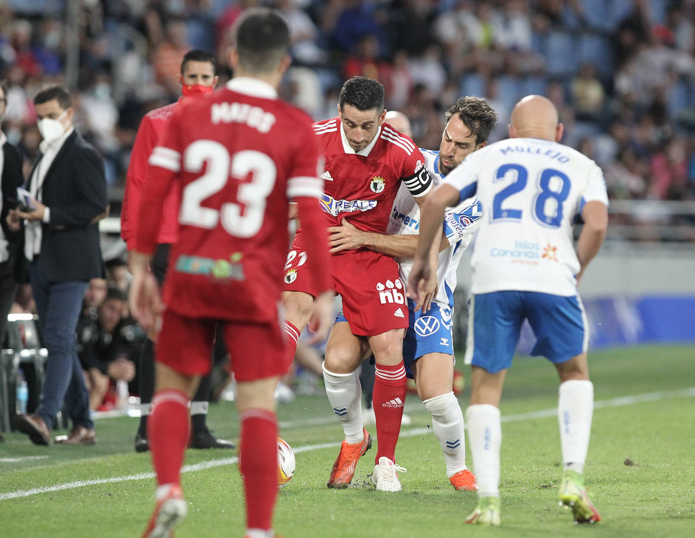 Fotos: El CD Tenerife golea al Burgos CF