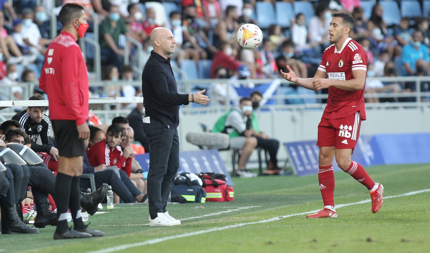 Fotos: El CD Tenerife golea al Burgos CF