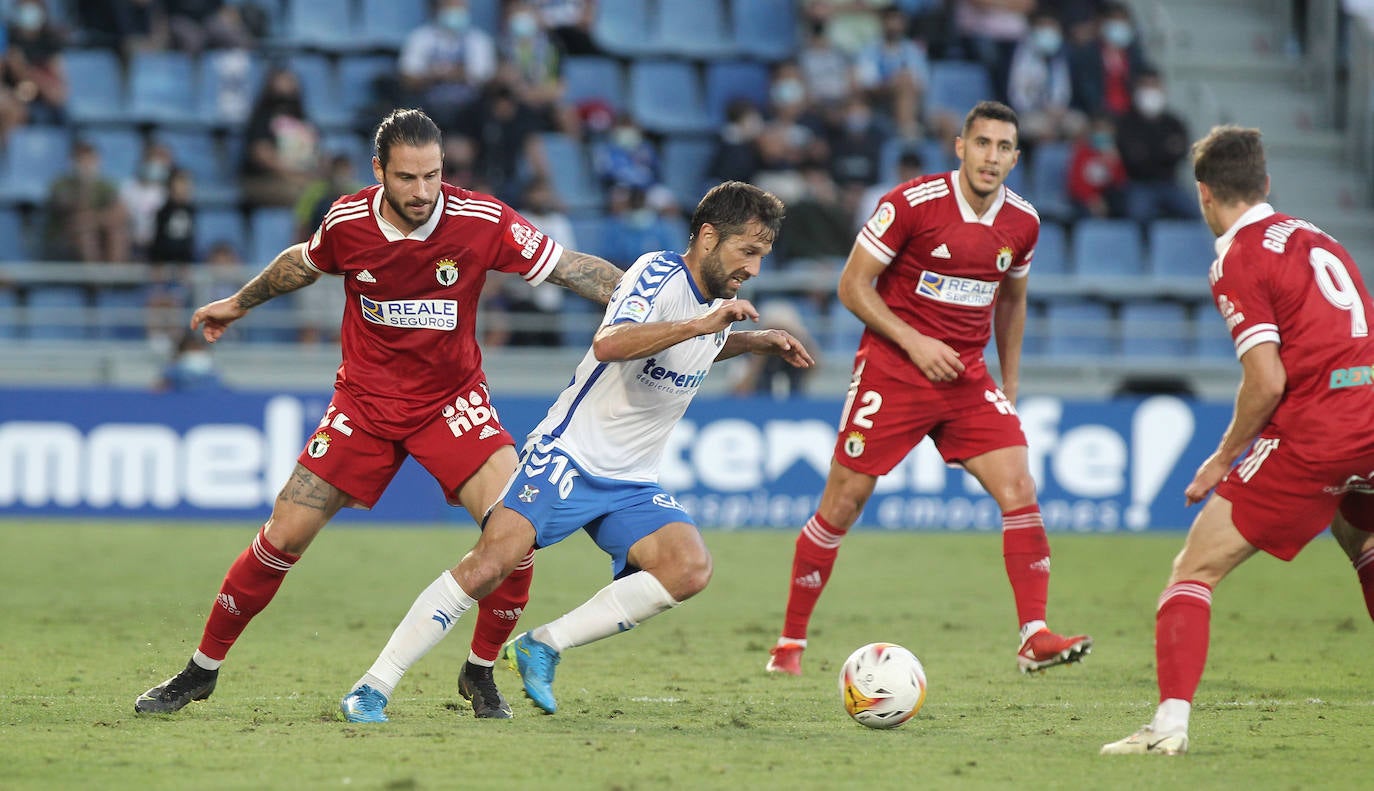 Fotos: El CD Tenerife golea al Burgos CF