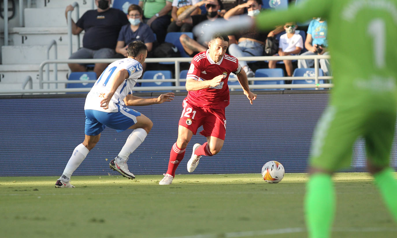 Fotos: El CD Tenerife golea al Burgos CF