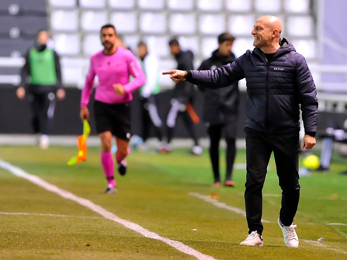 Fotos: El Burgos CF se hace con un nuevo derbi