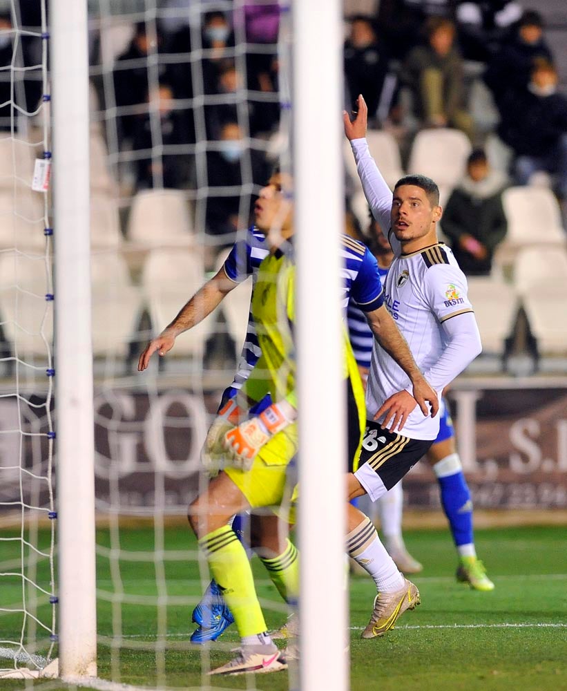 Fotos: El Burgos CF se hace con un nuevo derbi